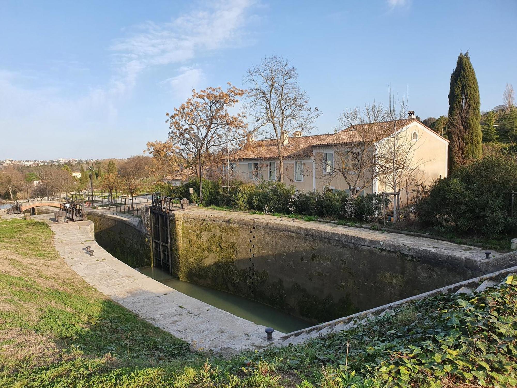 Maison Bourgeoise Avec Piscine Privee Hébergement de vacances *